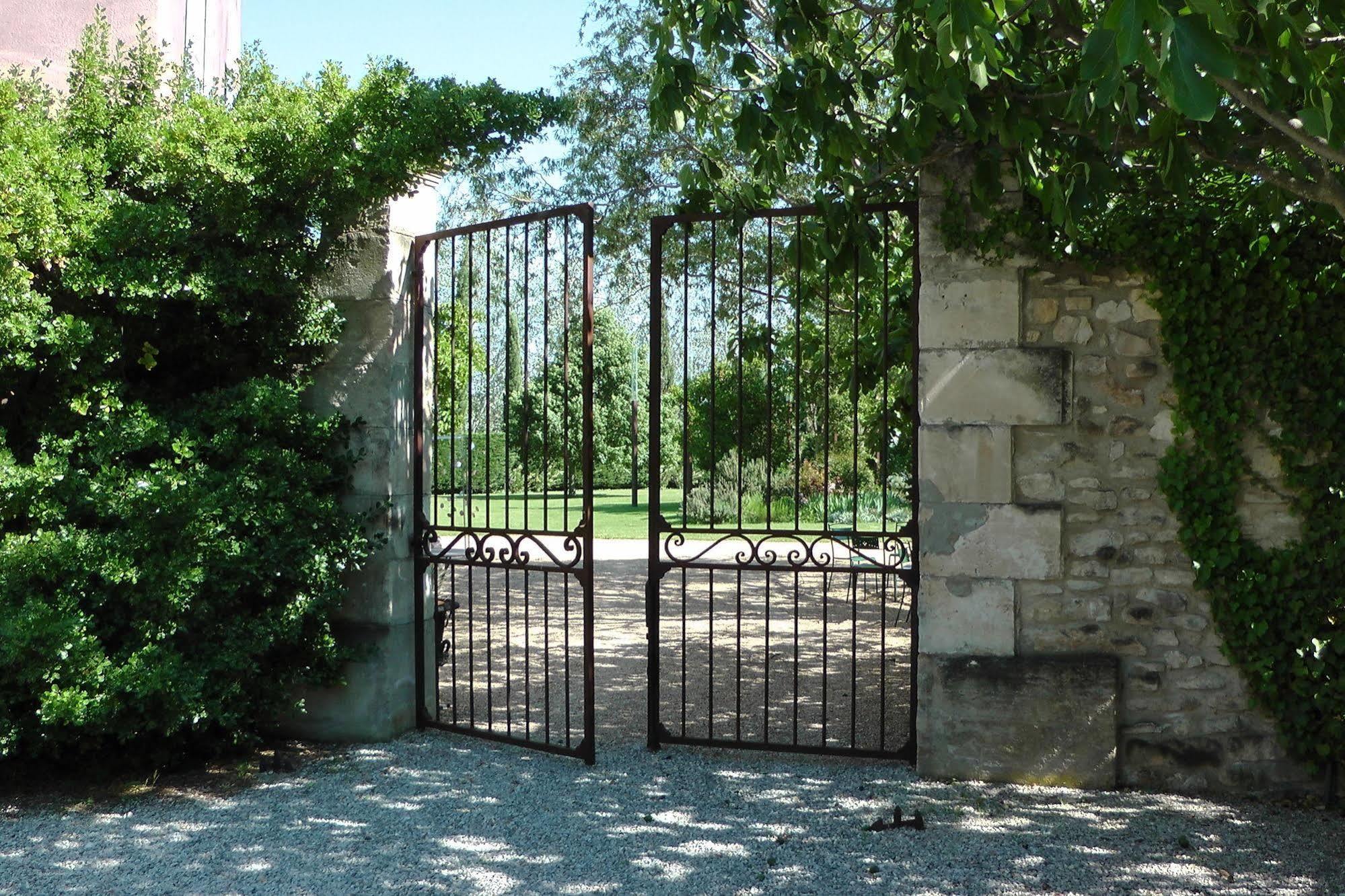 Bastide Rose Hotel Le Thor Exterior foto